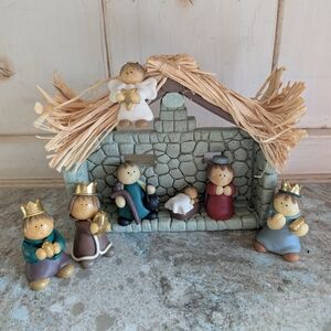St. Nicholas Square 8-Piece Nativity Set Holiday Christmas Seasonal